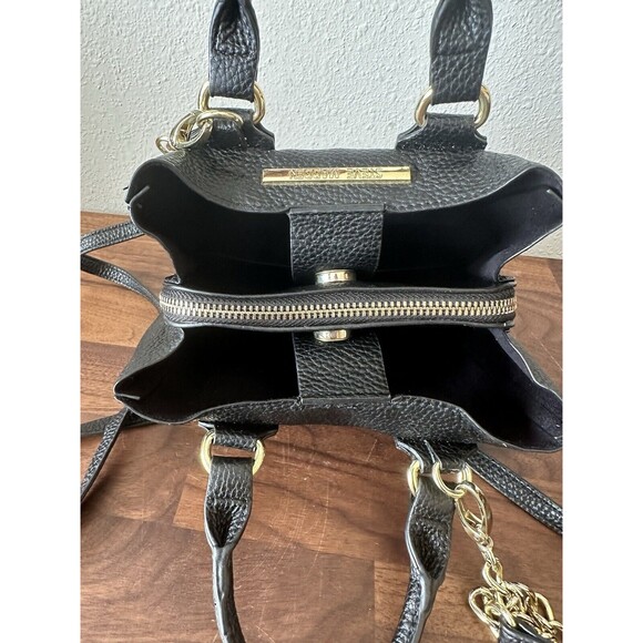 STEVE MADDEN BMAGGIE SMALL CROSSBODY BLACK PURSE HANDBAG WITH GOLD CHAIN ACCENTS - Picture 7 of 12